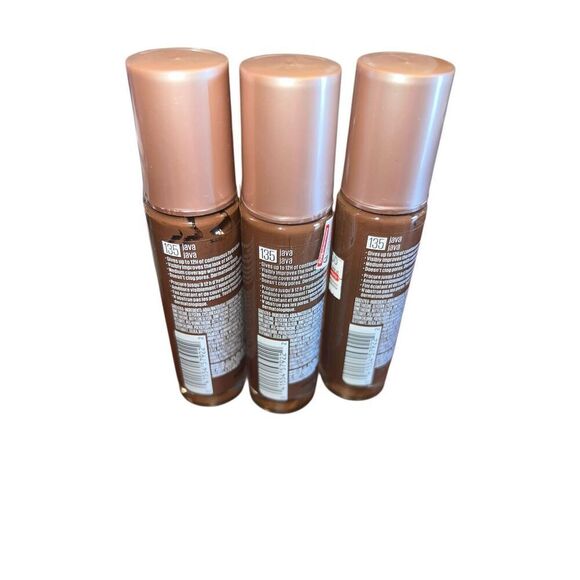 3 Maybelline Dream Radiant Liquid Hydrating Foundation 135 Java - Picture 2 of 3